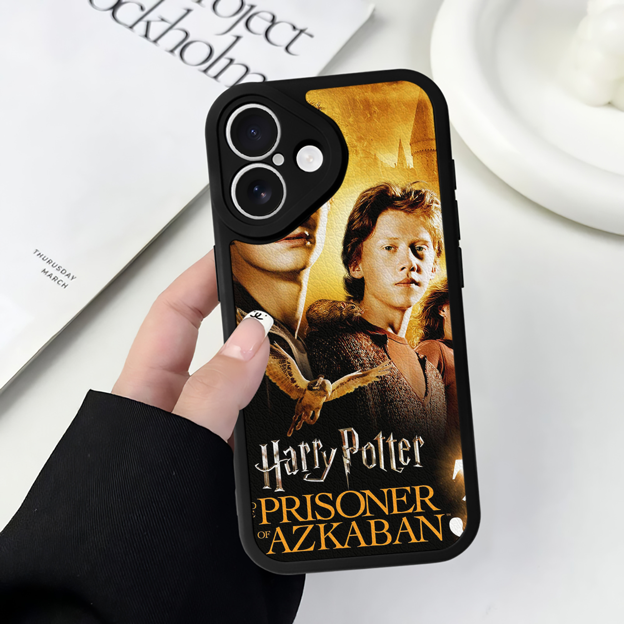 （画像用） Harry Potter ハリー・ポッターシリーズ 【iPhone 16シリーズ対応】シリコンスマホケース（レザー調） 材質：シリコン